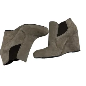 Born Crown‎ Suede Wedge Heel Ankle Boots