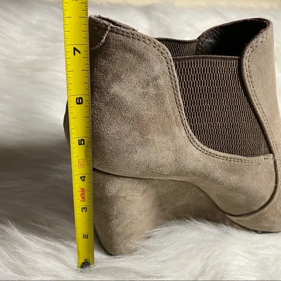 Born Crown‎ Suede Wedge Heel Ankle Boots