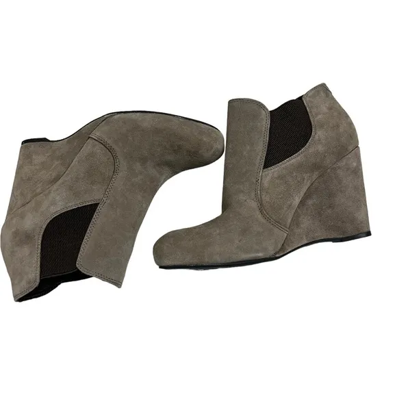 Born Crown‎ Suede Wedge Heel Ankle Boots