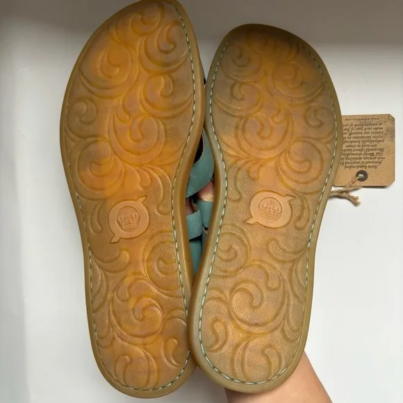 Born Isle Leather Slip on Sandals Sz 7M