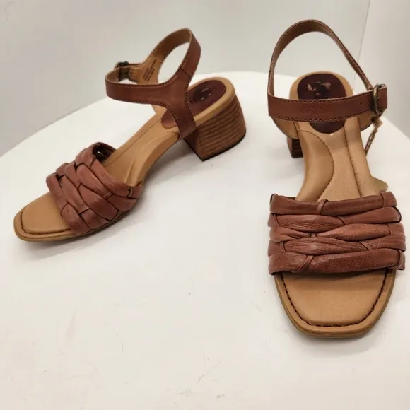 Born sandals women's 9M brown woven leather Shonie block heel cottage new $130