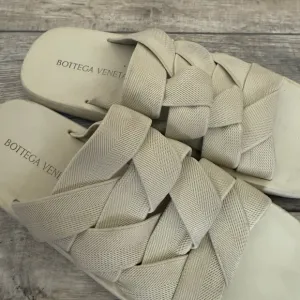 Bottega Veneta Cream Leather Slide Sandals