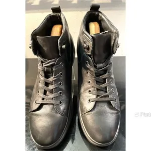 Bradley Mischka 100% Leather Mid Boots Men’s Shoes Size 10 Medium.  Front Laces