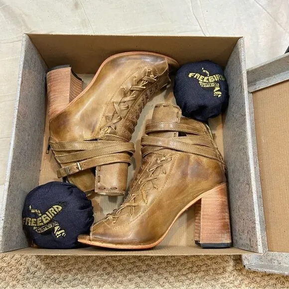 Brand new in Box Freebird by Steven Eagle Peep Toe Heeled Sandals Tan Size 9