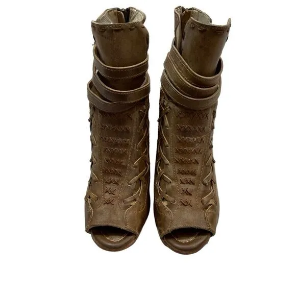 Brand new in Box Freebird by Steven Eagle Peep Toe Heeled Sandals Tan Size 9