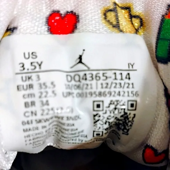 *BRAND NEW* Nike Air Jordan 12 XXII Retro - Kids Youth Size 3.5
