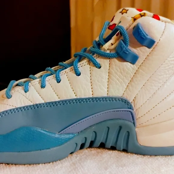 *BRAND NEW* Nike Air Jordan 12 XXII Retro - Kids Youth Size 3.5