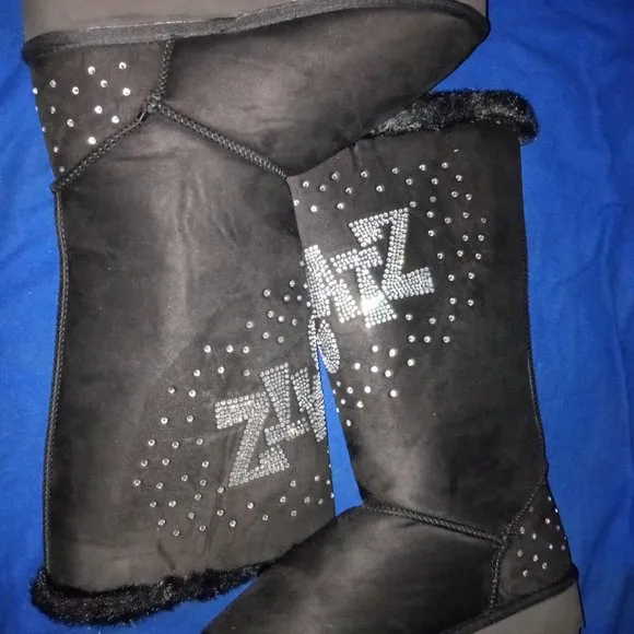 BRATZ  BRINGING THE BLINGY  Knee High Boots ( BRAND NEW !!!! )