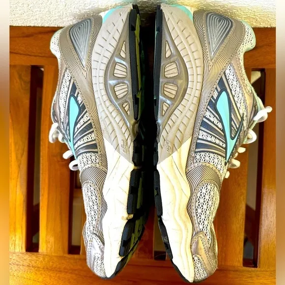 Brooks Ariel, size 9 EU 40.5 aqua/silver/gray, width B