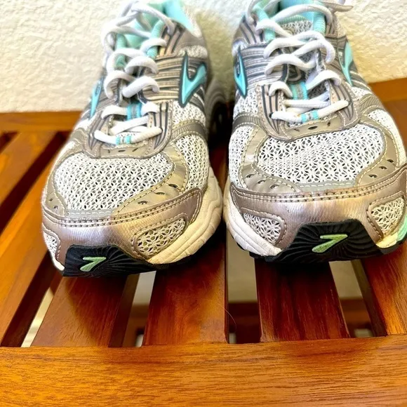 Brooks Ariel, size 9 EU 40.5 aqua/silver/gray, width B