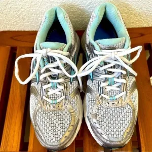 Brooks Ariel, size 9 EU 40.5 aqua/silver/gray, width B