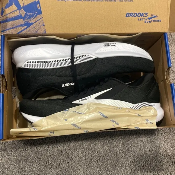 Brooks Men's Adrenaline GTS 24 Running Shoes, Black/White Size 13 D 1104371D087