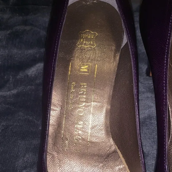 Bruno Magli Women’s leather Heel Pump