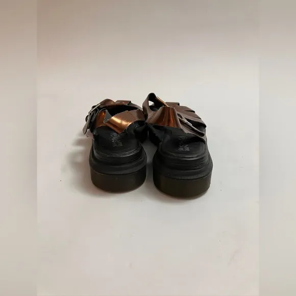 BUFFALO   SOLESTRUCK SO HAPPY TOGETHER metallic fisherman’s sandals