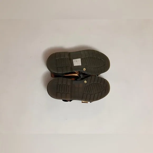 BUFFALO   SOLESTRUCK SO HAPPY TOGETHER metallic fisherman’s sandals