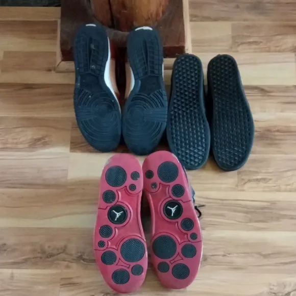 Bundle Nike jordan And Vans Sneakers. Size 8 -9