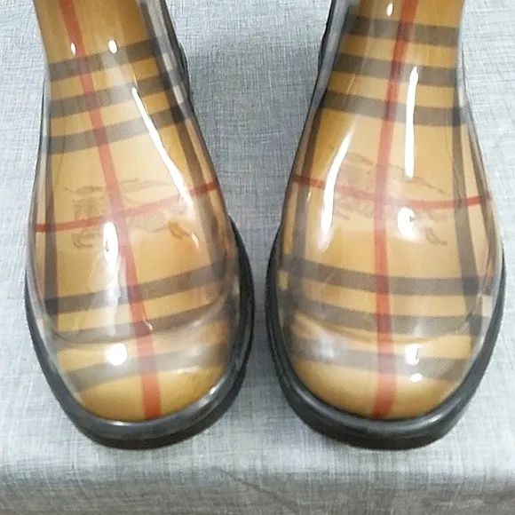 Burberry Wharton Haymarket classic check tall rainboot  women's sz 38