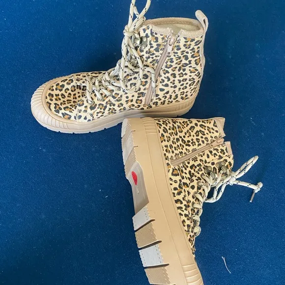 Canvas high tops in animal print by PROMOD- from Bordeaux, France 🇫🇷 Brand NEW