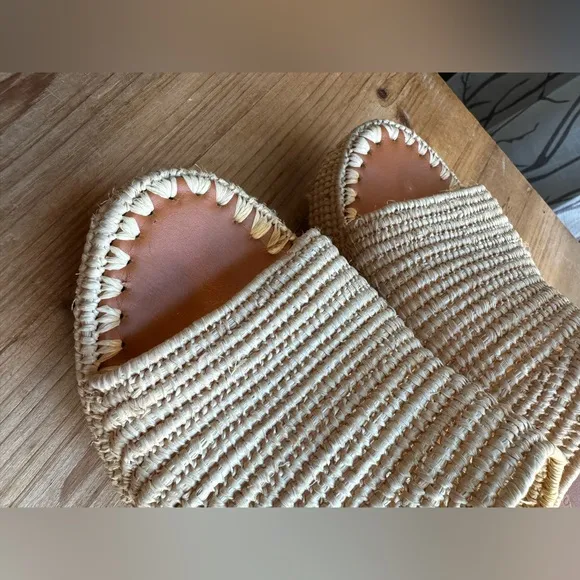 Carrie Forbes KARIM Woven Rafia Shoes Sandals 38 7.5 8