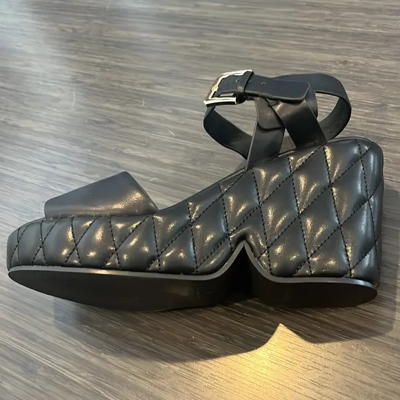 Cecelia New York Betty Quilted Platform Sandal, size 8