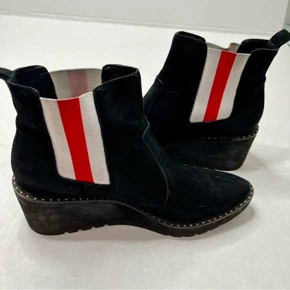 Cecelia New York Black Suede ‘Gemma’ Chelsea Boots
