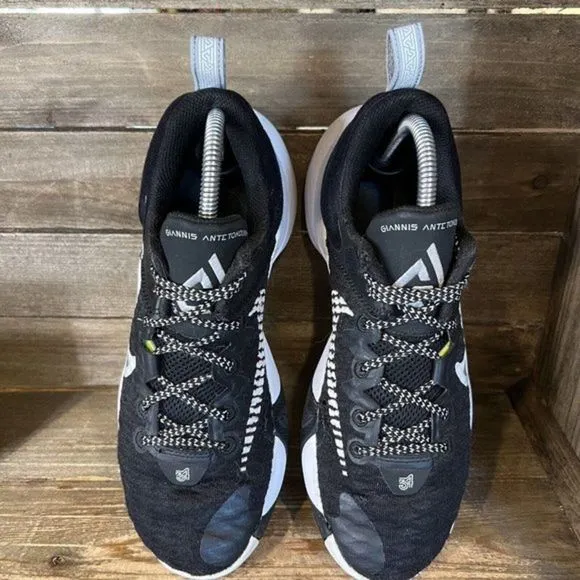 Childrens Big Kids Nike Giannis Immortality Basketball‎ Shoes Sneakers Size 7 Y