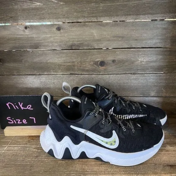 Childrens Big Kids Nike Giannis Immortality Basketball‎ Shoes Sneakers Size 7 Y
