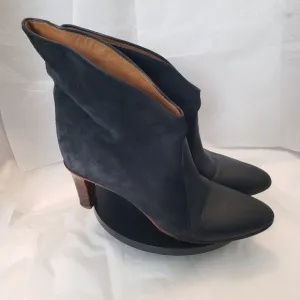 Chloe Kole Suede Leather Asymmetrical Fold Heel Boots Size 39 US 9  Blue