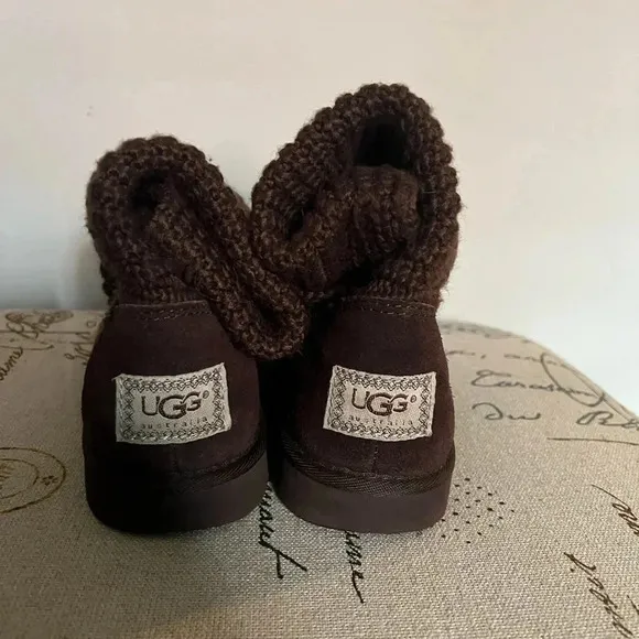 Chocolate Brown Ugg  Classic Cardi  Sweater Boots Size 5