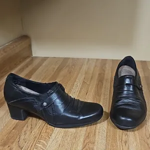 Clark's Artisan Short Slip On Booties Shoes 7.5W