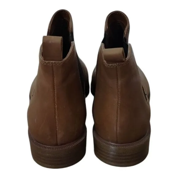 Clarks Women's Taylor Shine Classic Leather Pull On‎ Chelsea Boots Size 7 Tan
