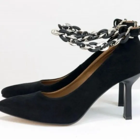 Classic suede shoes with chain