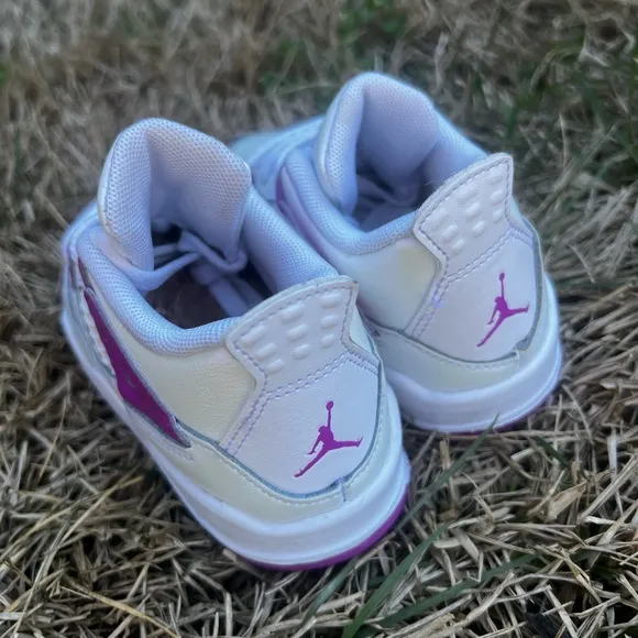 CLEAN Air Jordan 4 Retro Hyper Purple size 10c Toddler shoes 2024