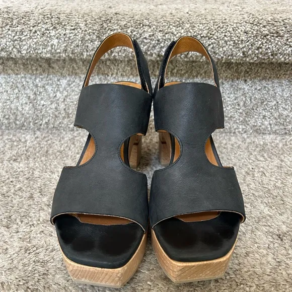 Cocolico Varick platform sandals. Leather and wood. Limited puzzle wood series