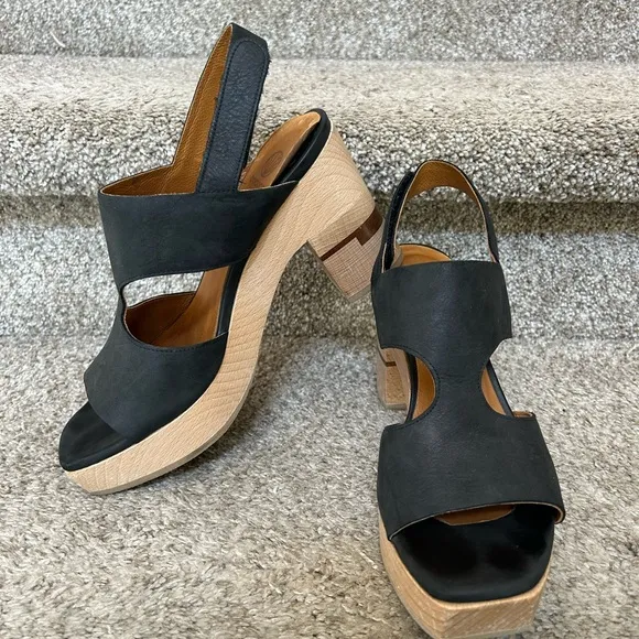 Cocolico Varick platform sandals. Leather and wood. Limited puzzle wood series