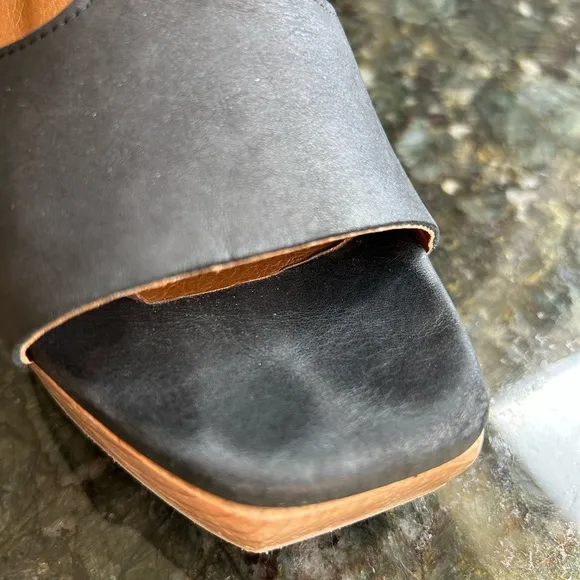 Cocolico Varick platform sandals. Leather and wood. Limited puzzle wood series