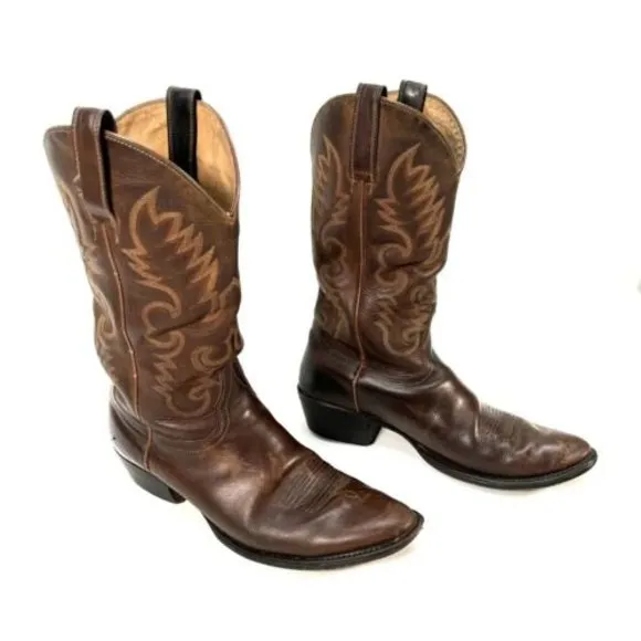 Cody James Classic Brown Leather Mens Size 10.5D Round Toe Western Boots BBM121