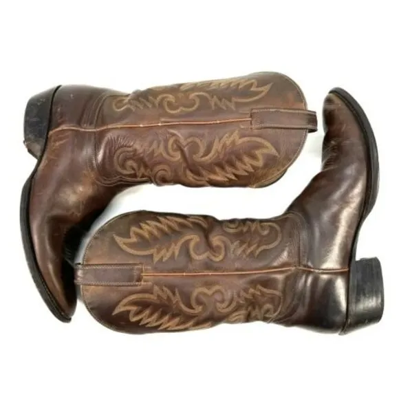 Cody James Classic Brown Leather Mens Size 10.5D Round Toe Western Boots BBM121