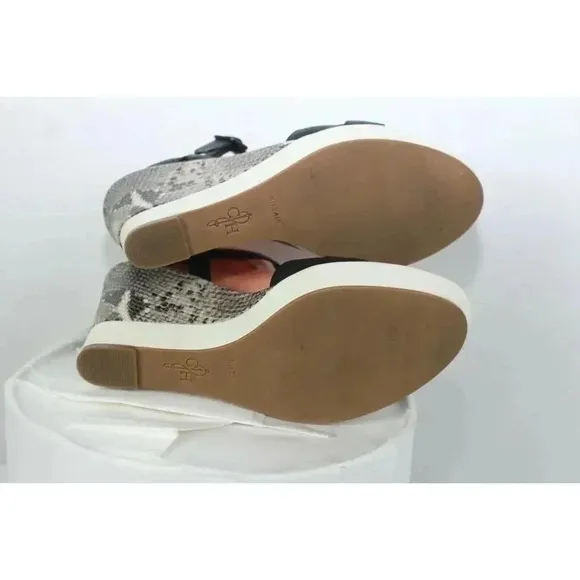 Cole Haan Women's Beige Leather Wedge Shoes Size: 9.5 B