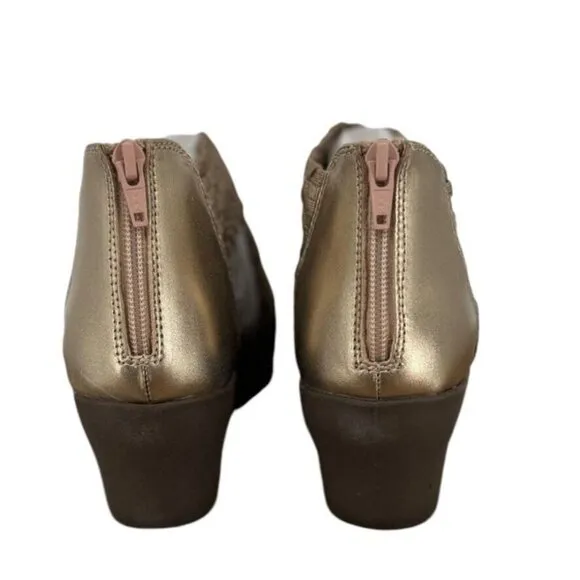 Comfortiva  Women's Alesha Gold Woven Wedge Sandals Size 11 W