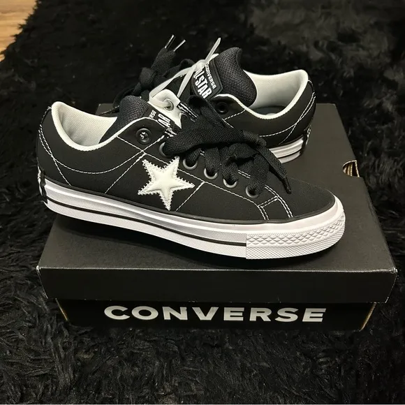 CONVERSE All Star one star puff black white lace up shoes sneakers women’s 8.5