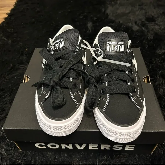 CONVERSE All Star one star puff black white lace up shoes sneakers women’s 8.5