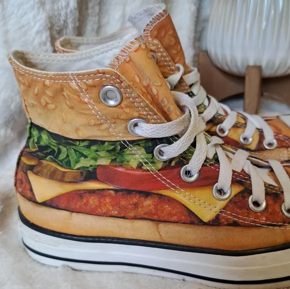 Converse All Star Sneaker Hamburger Lace Up High Tops Women's Size 7 / Mens Sz 5