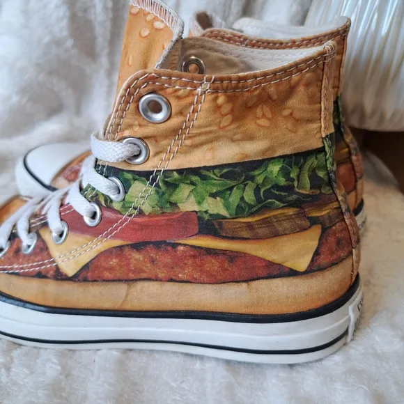 Converse All Star Sneaker Hamburger Lace Up High Tops Women's Size 7 / Mens Sz 5