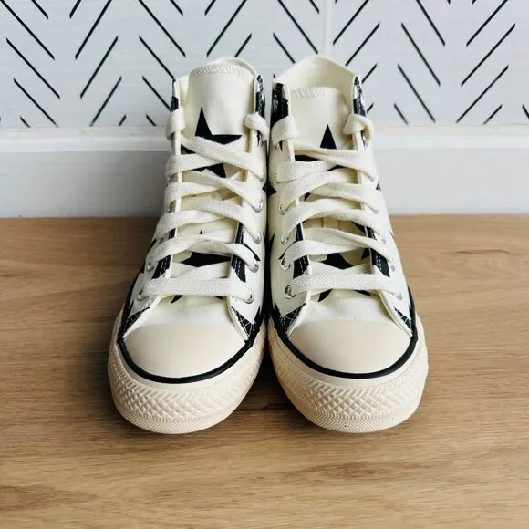 ⭐Converse Chuck Taylor All Star Hi Large Stars 8 Women Shoes Beige Black A09898F