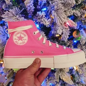 Converse Chuck Taylor All Star Lift Platform Varsity Shoes Size 7 for Wome