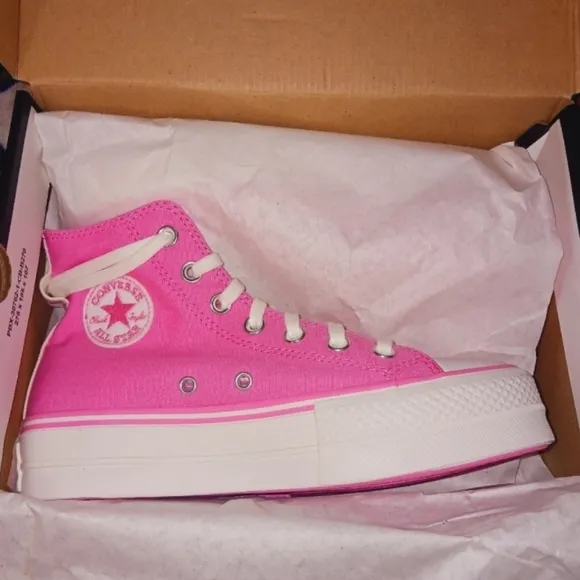Converse Chuck Taylor All Star Lift Platform Varsity Shoes Size 7 for Wome