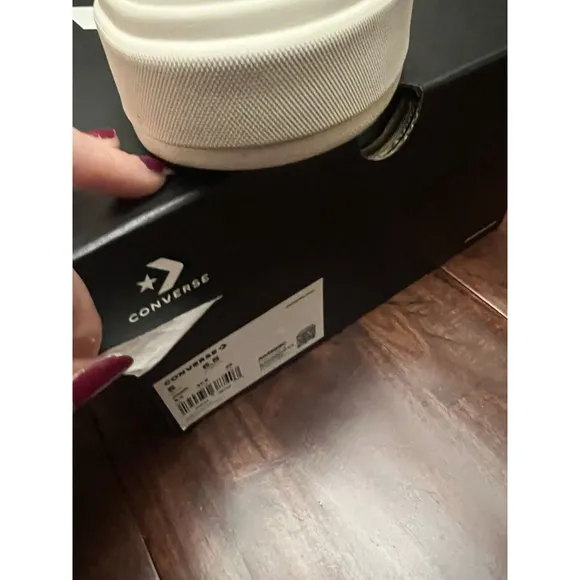 Converse Chuck Taylor Cruise Women's 6.5 Black White Platform Shoes