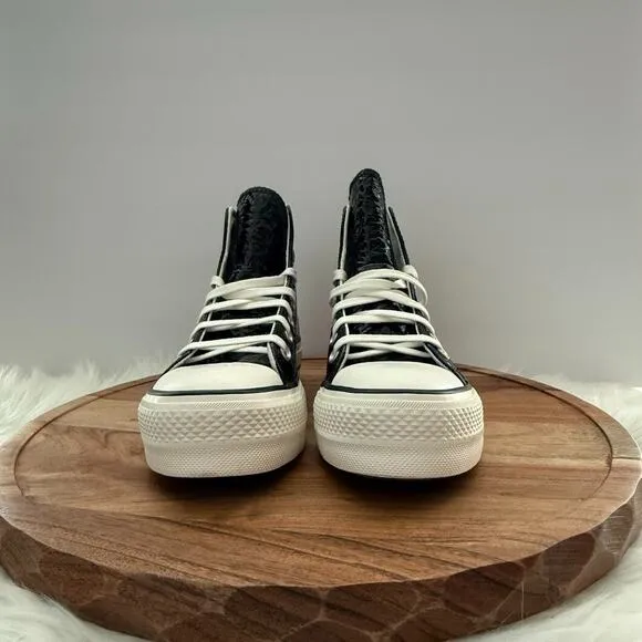 Converse Chuck Taylor Lift Platform Crinkled Leather Women's 7 Black A13384C