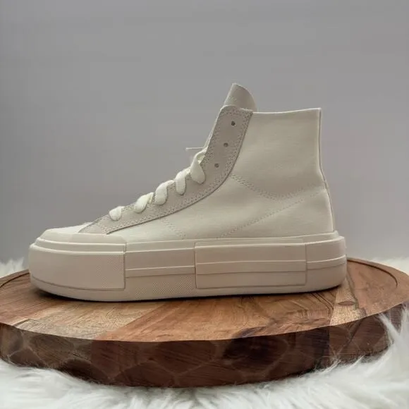 Converse CTAS Cruise HI Sneakers Shoes Size M 7 W 8.5 Chunky Platform A04688C